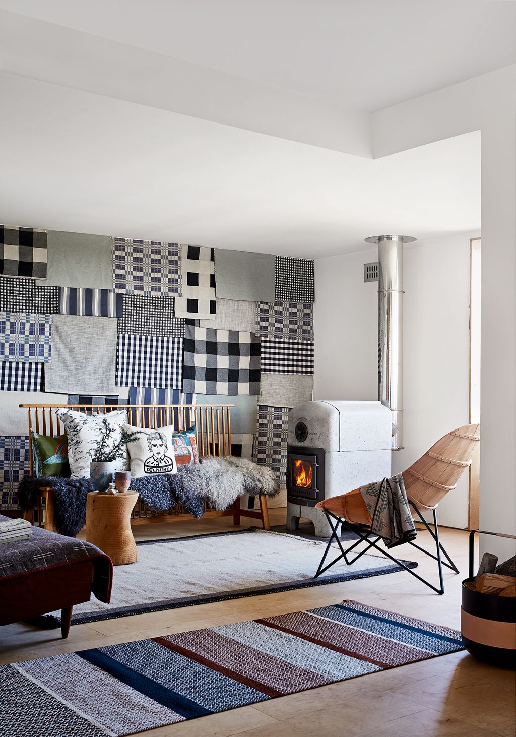 Image may contain Indoors Room Furniture Living Room Rug Bedroom Cushion and Pillow