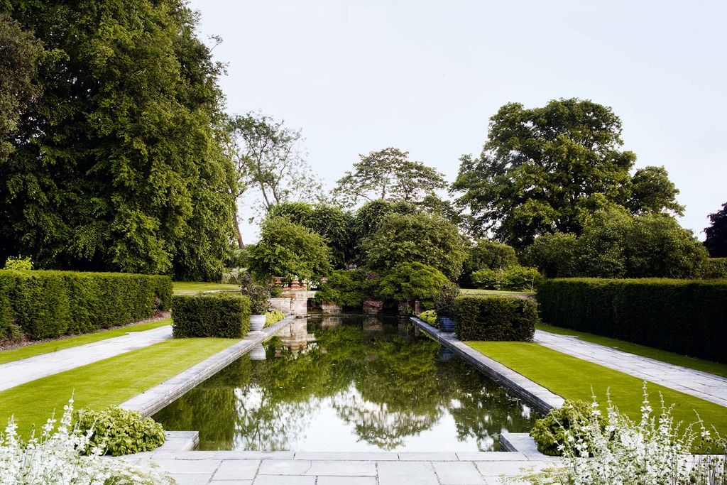 Dutch Canal  Folly Farm Garden | Outdoor Spaces