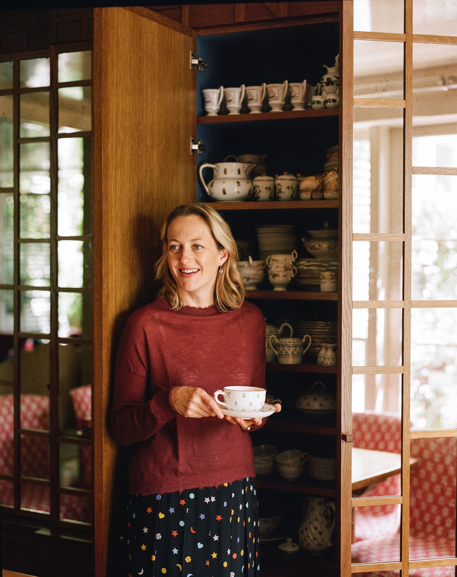 Rita Konig gives advice about choosing china glass and table linens