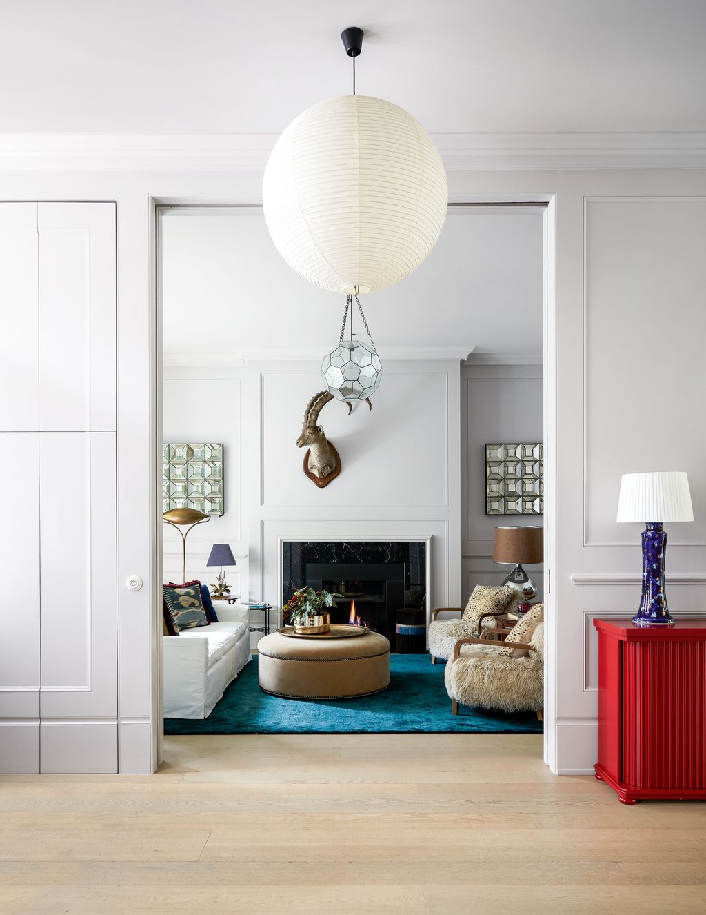 Suzanne designed the ‘Mohair rug. The oak and sheepskin ‘Cabana Yeti Chairs by Timothy Oulton are from Heals. The...