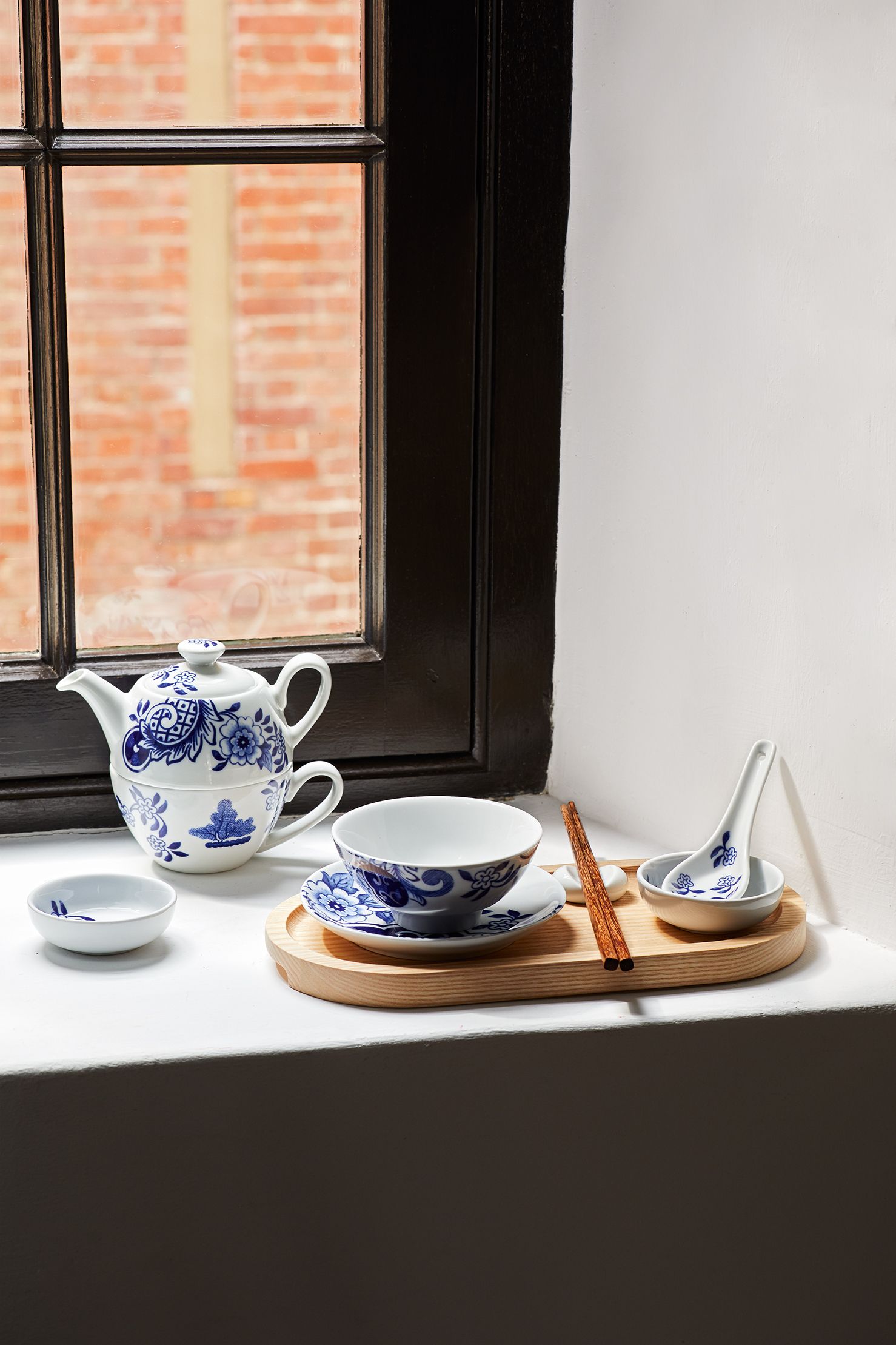 Image may contain Saucer Pottery Cup and Coffee Cup