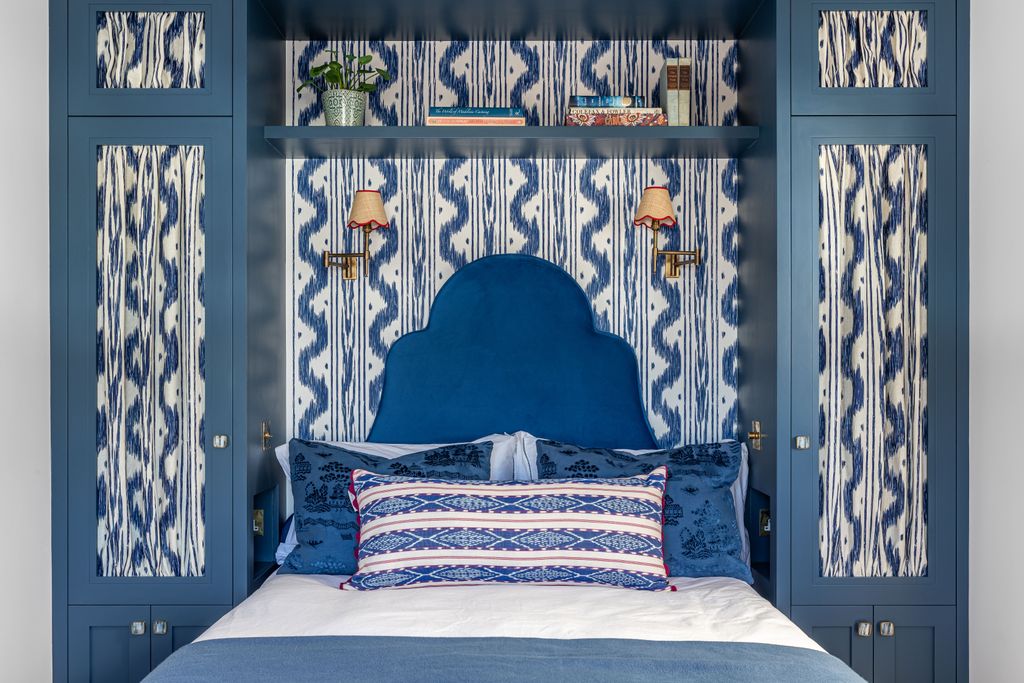 In a tiny guest room in this Notting Hill townhouse interior designer Lucy Barlow has made the most of a small space by...