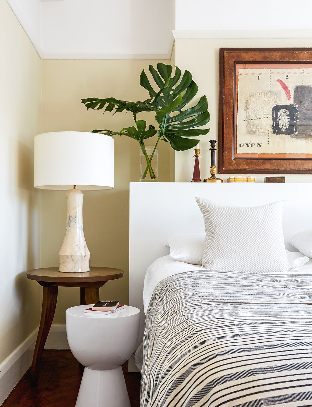 Image may contain Room Bedroom Indoors Furniture Lamp and Table Lamp