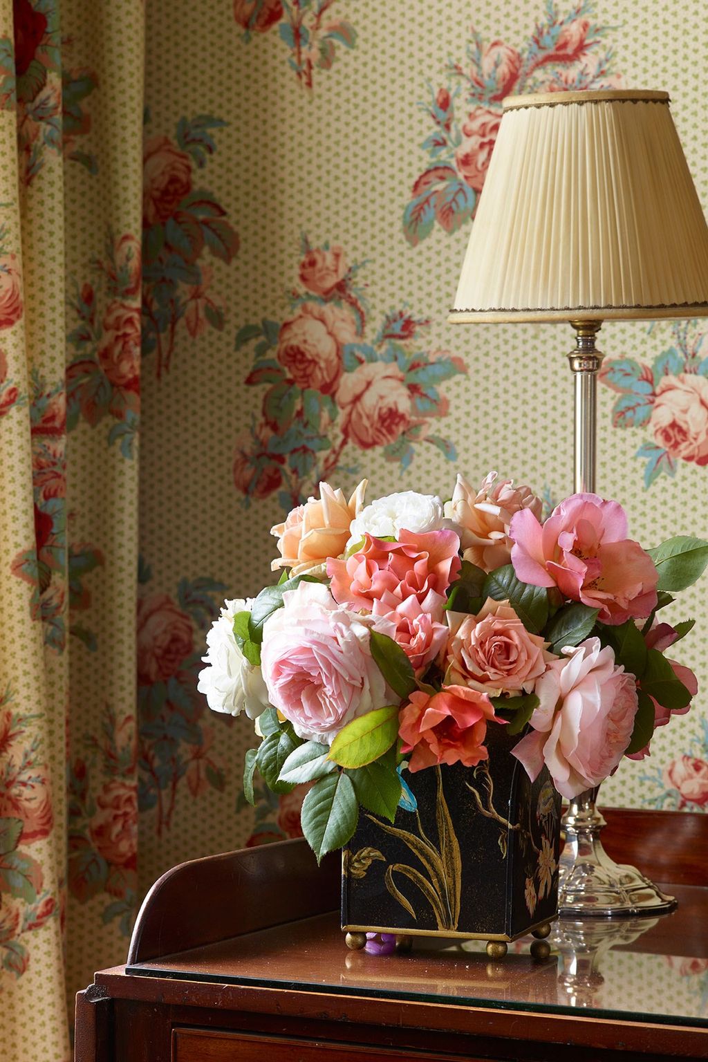 Image may contain Lamp Plant Flower Blossom Flower Arrangement Table Lamp and Flower Bouquet