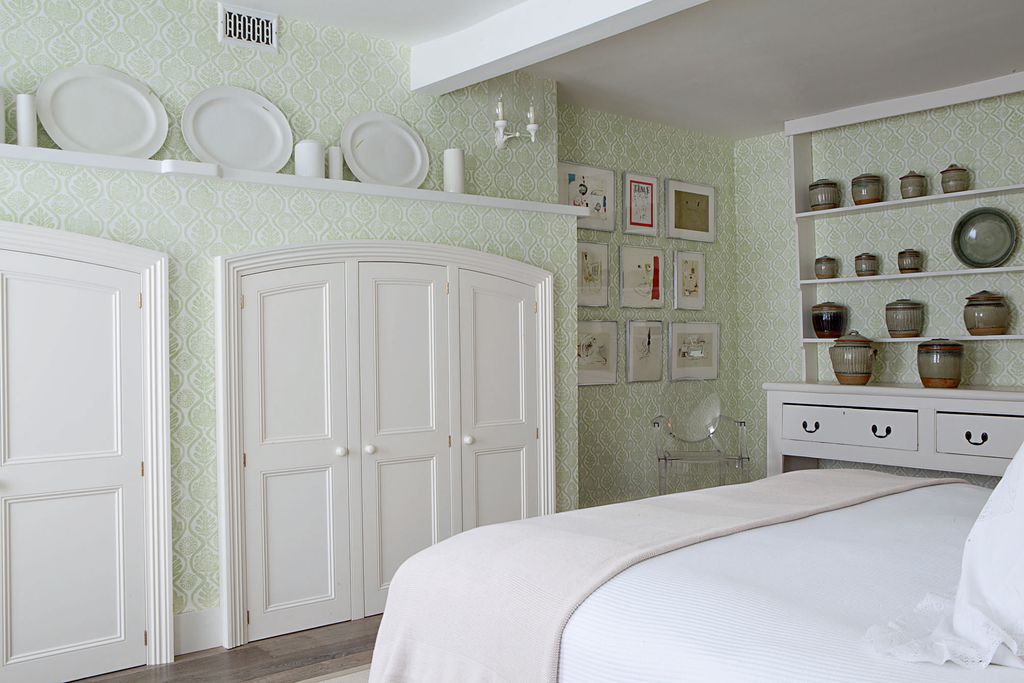 Image may contain Furniture Indoors Room Bedroom Bed and Interior Design