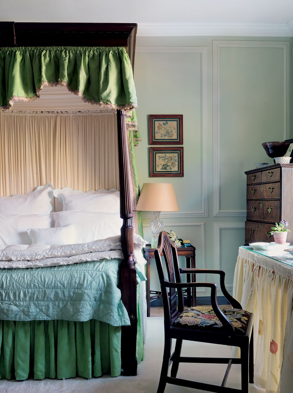 Image may contain Furniture Chair Room Indoors Bedroom and Bed