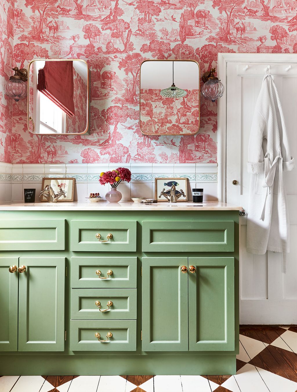 With a baby on the way Pandora Sykes had to work to a tight schedule on her London house. But her optimism bold vision...