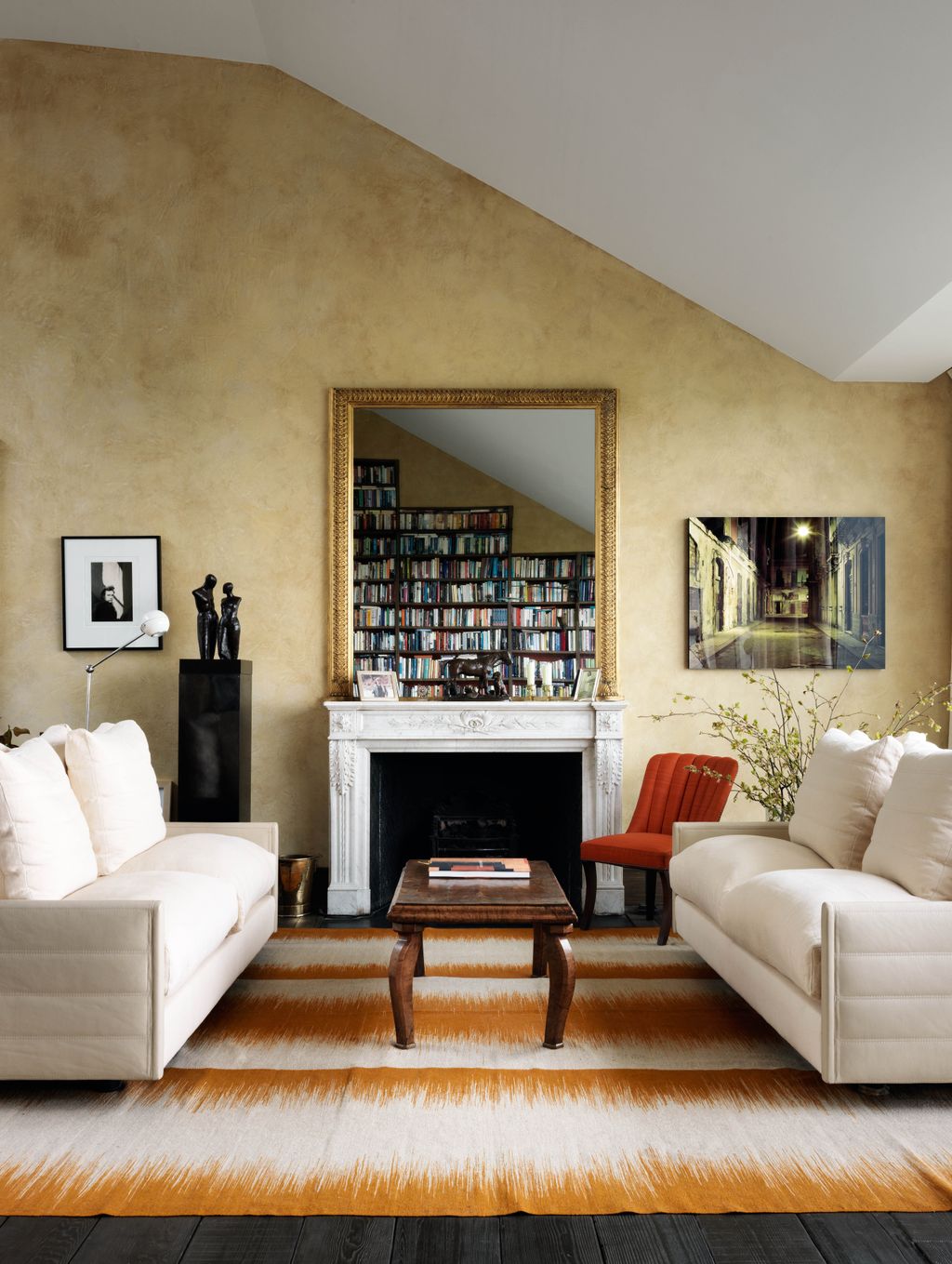 A rug from Sinclair Till brightens the sitting area.