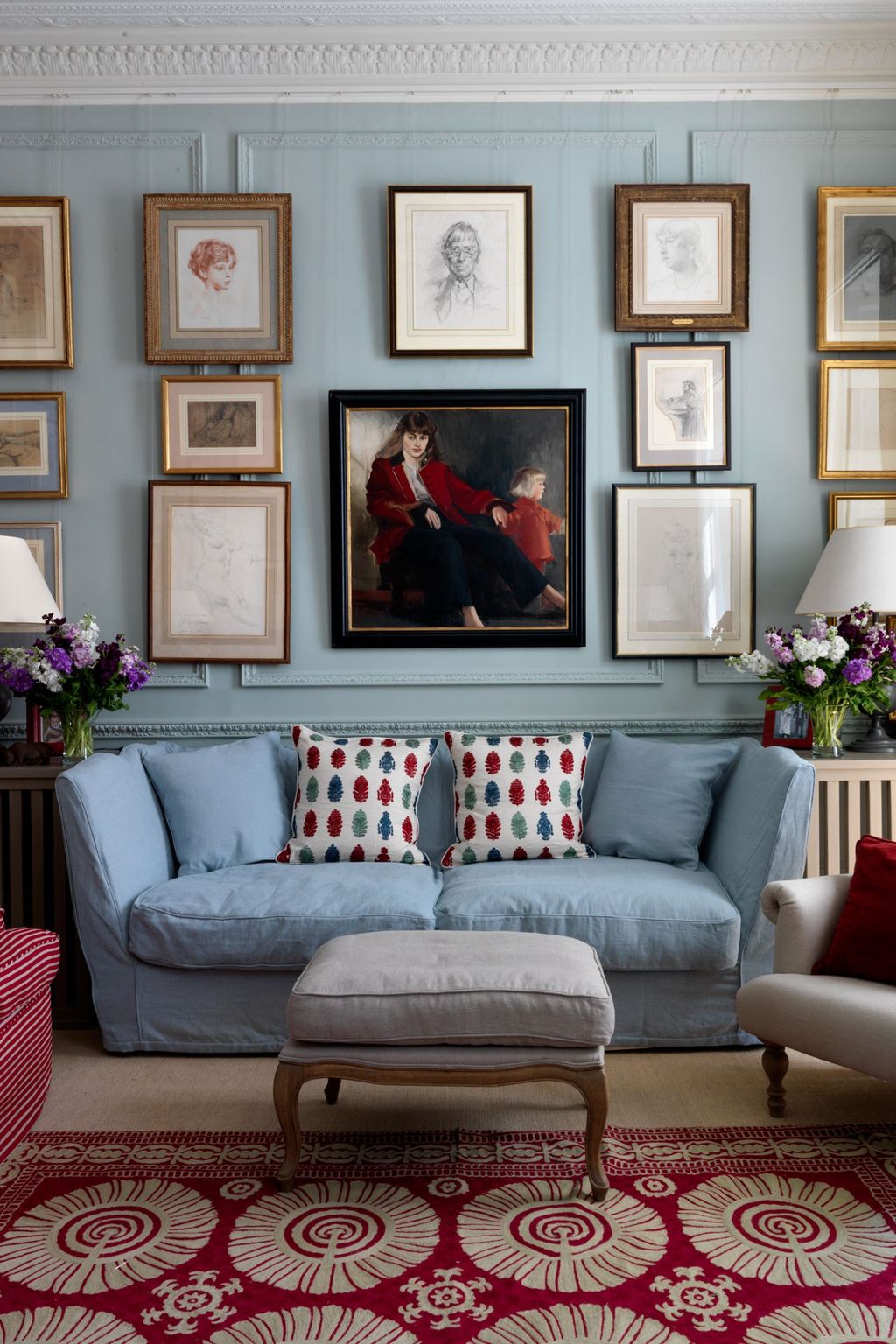 How to hang pictures