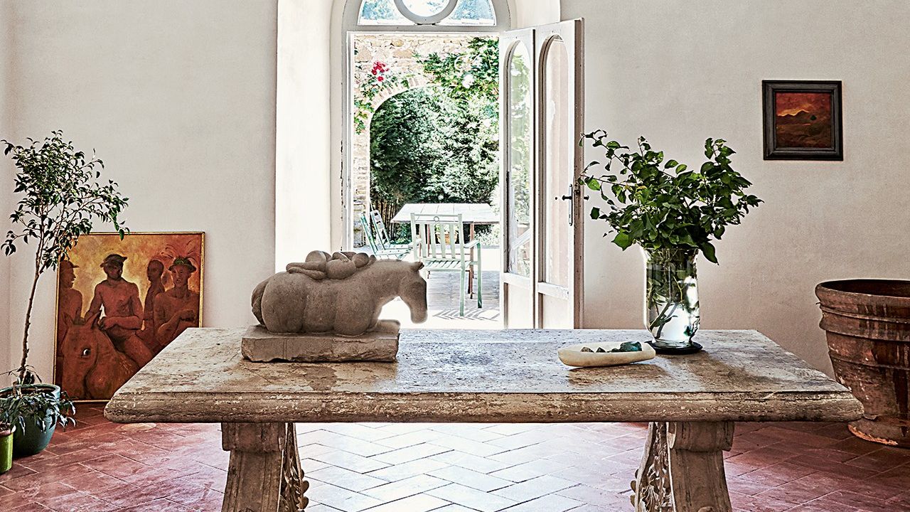 Emily Young Tuscany - Hall - Artists' Houses | Interiors