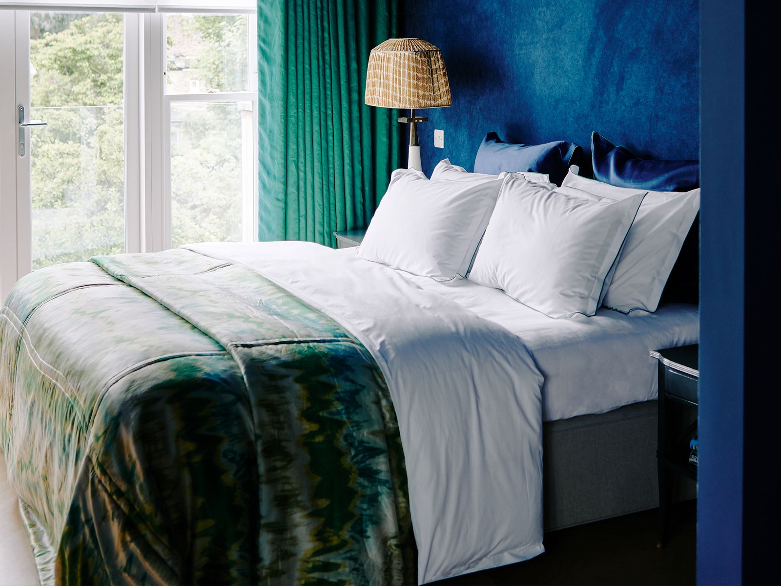 Bedroom ideas and designs