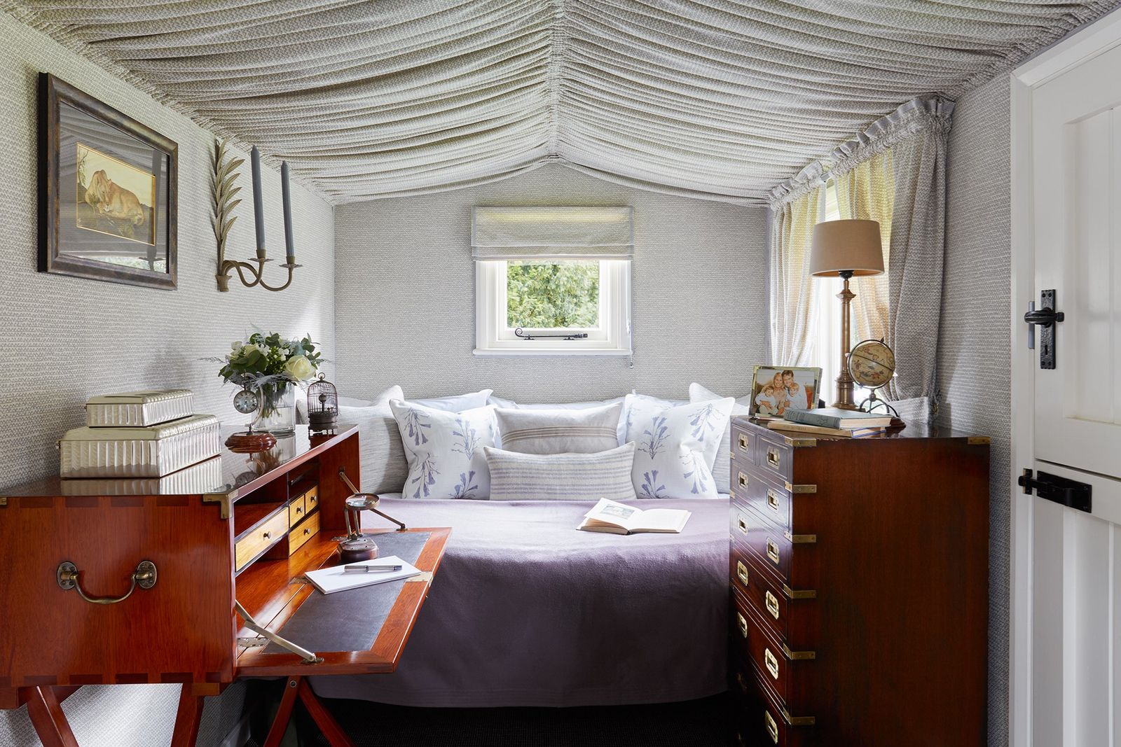 Image may contain Indoors Room Bedroom Furniture Bed and Dorm Room