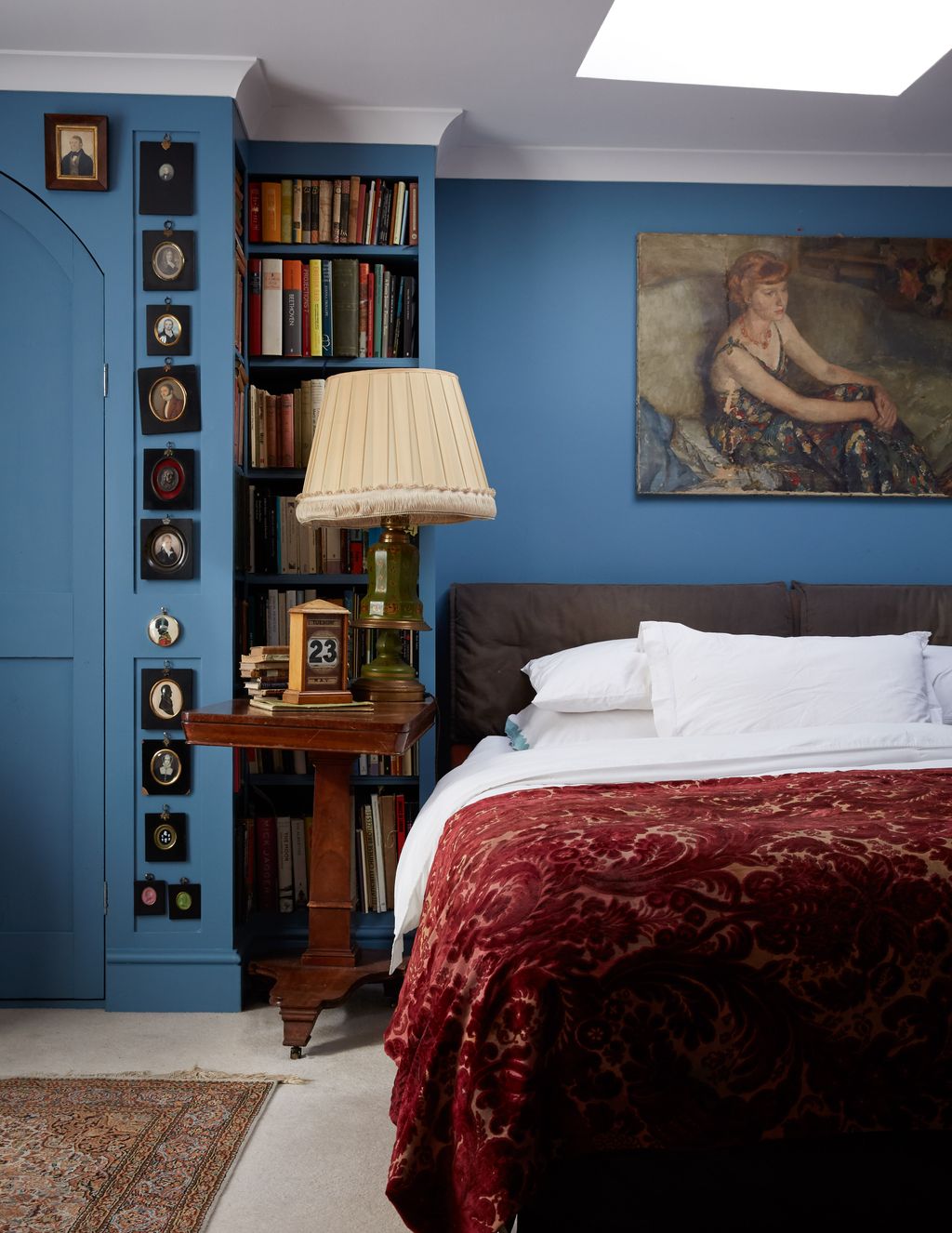 If you have a collection of small objects hanging them floor to ceiling is a fun way to make an impact. In the London...