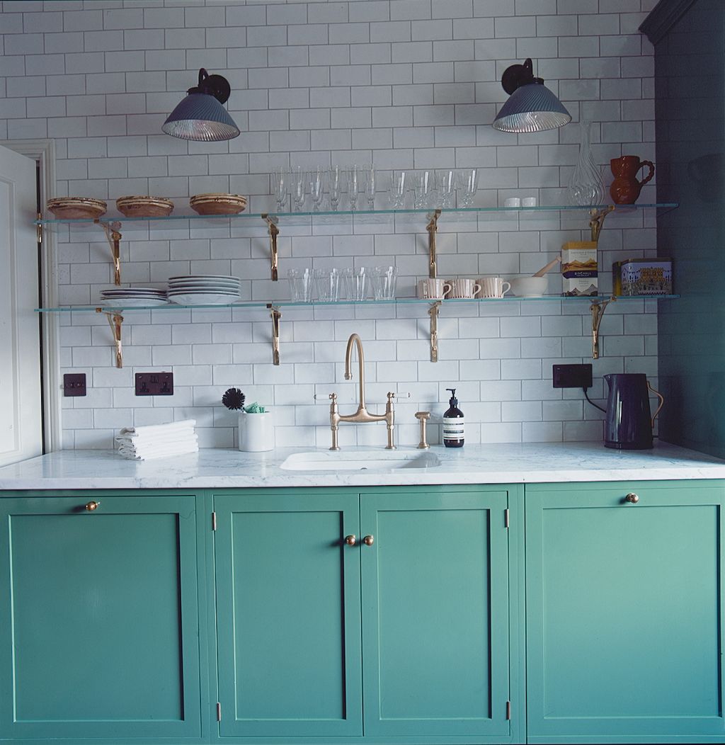 In this Notting Hill flat which featured in the April 2018 issue of World of Interiors Adam worked with 202 design on an...