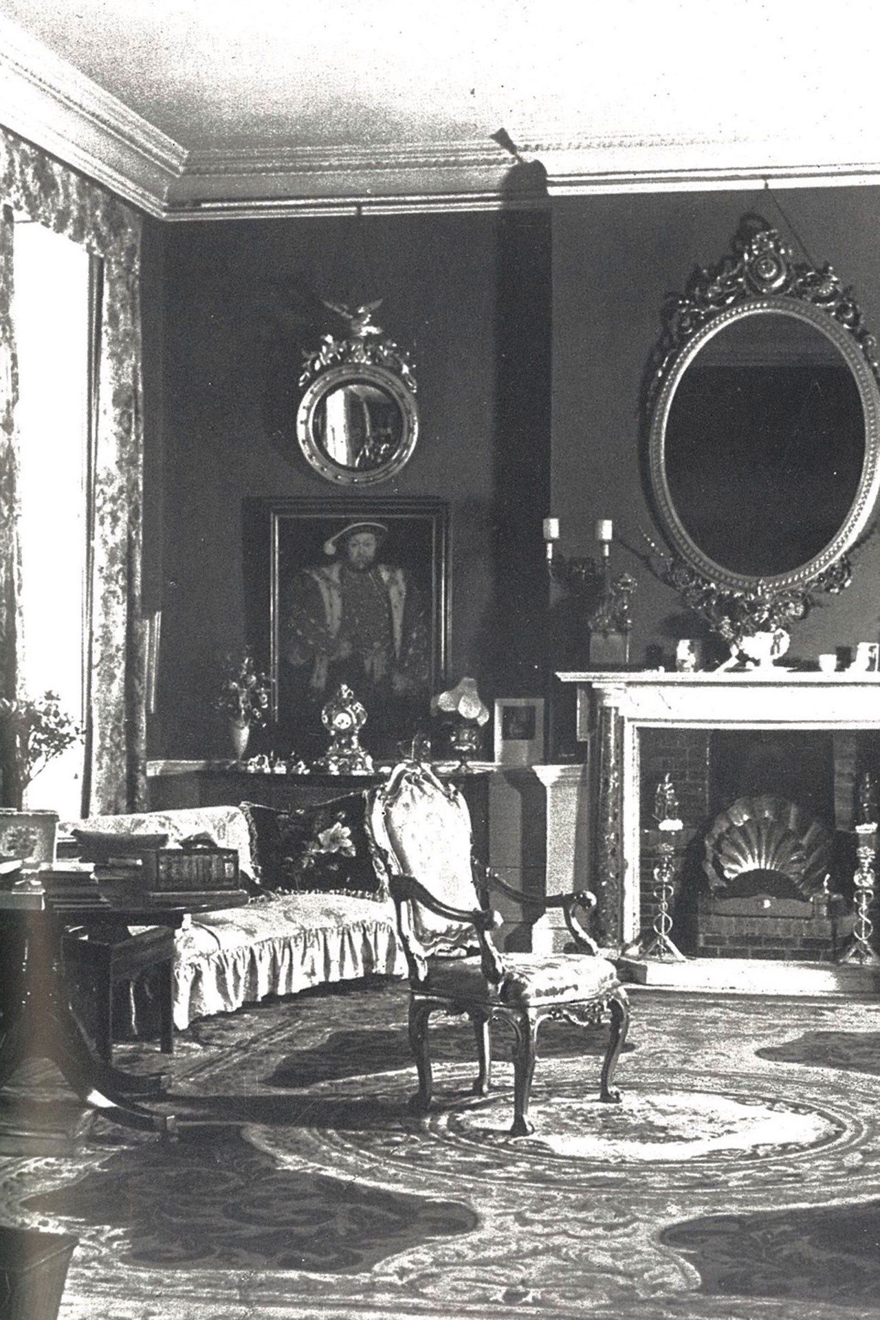 Image may contain Furniture Chair Room Indoors Living Room Reception Waiting Room Reception Room and Clock Tower