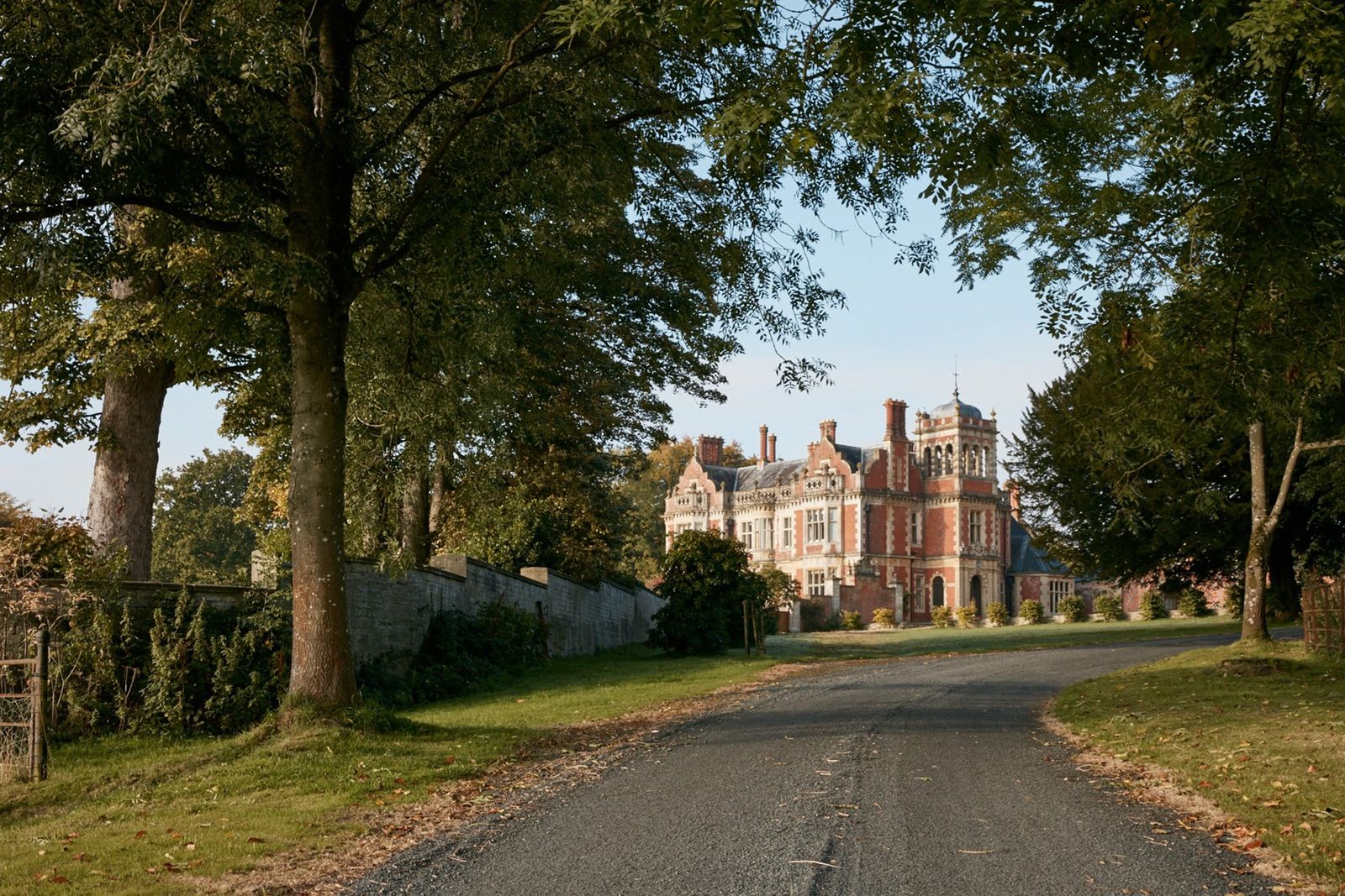 A view of the house from the drive