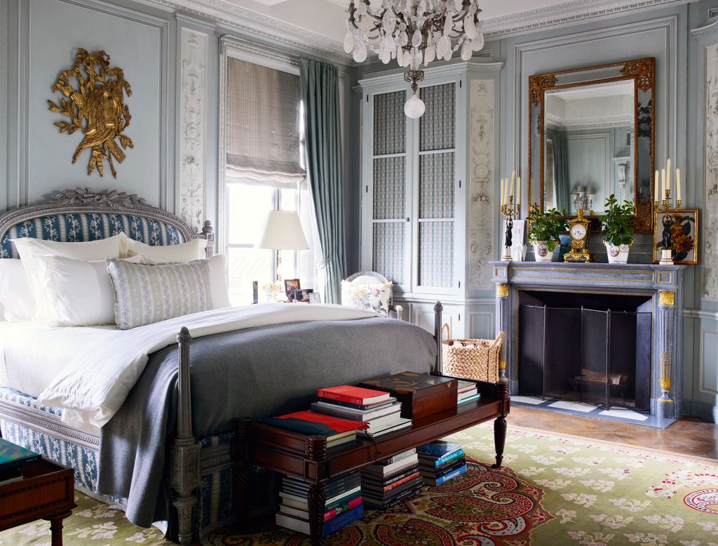 Image may contain Room Indoors Living Room Furniture Interior Design Bedroom and Bed