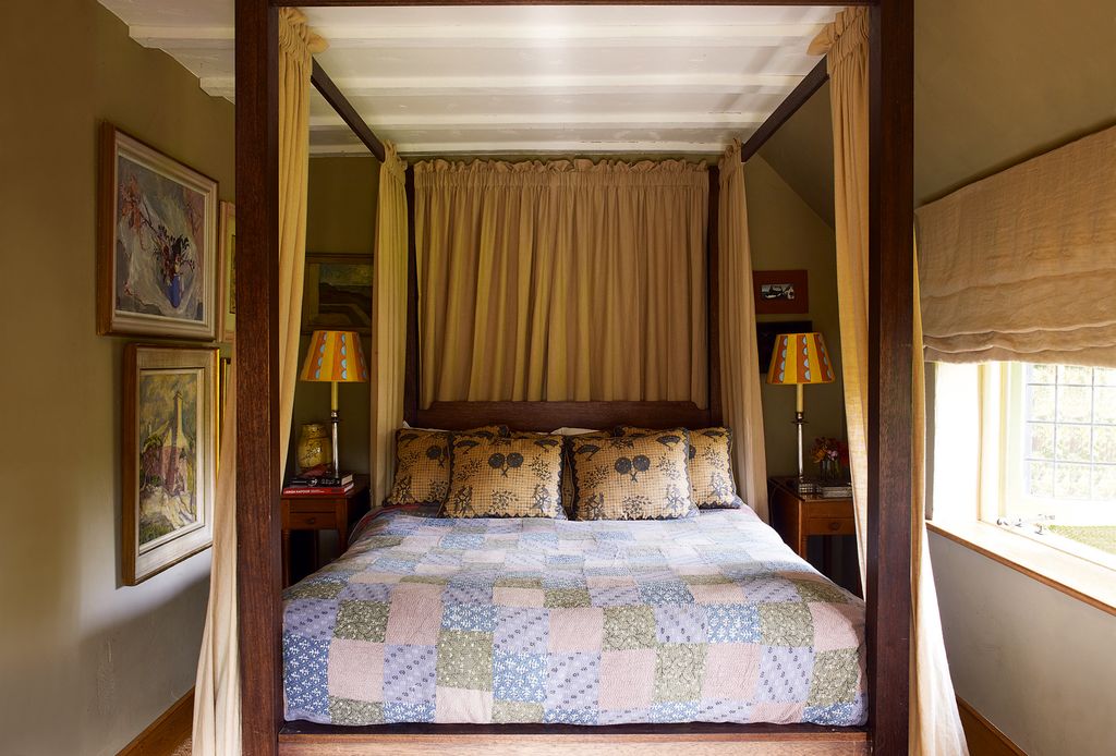 Image may contain Furniture Room Bedroom Indoors Interior Design Flooring Bed and Wood