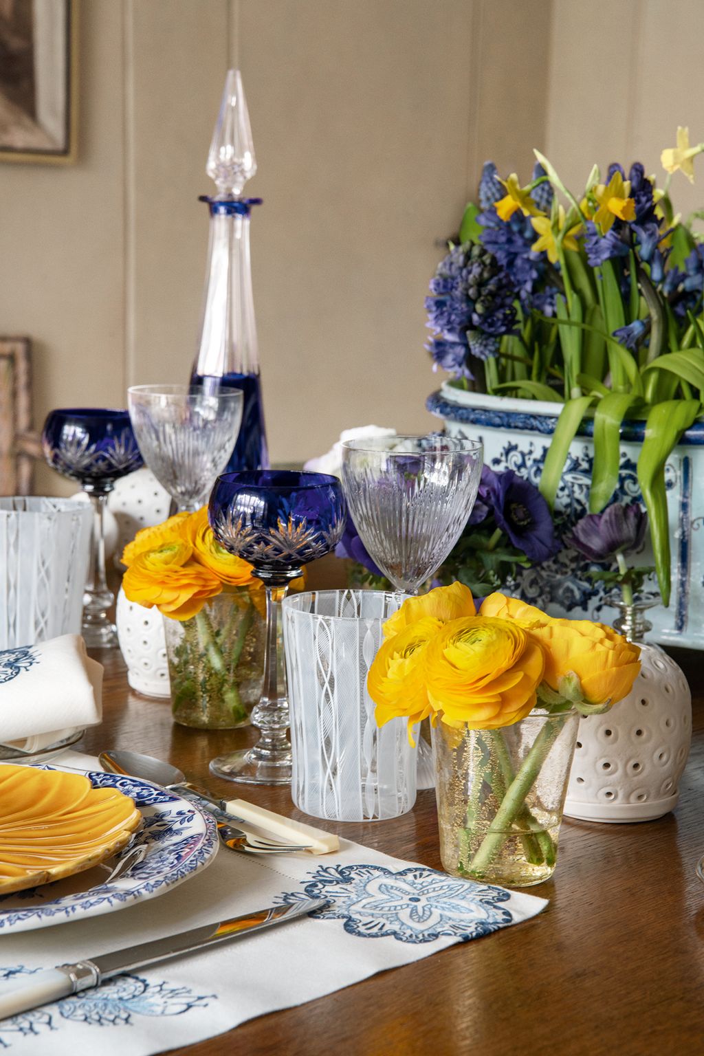 Image may contain Glass Goblet Plant Flower Blossom Home Decor and Flower Arrangement