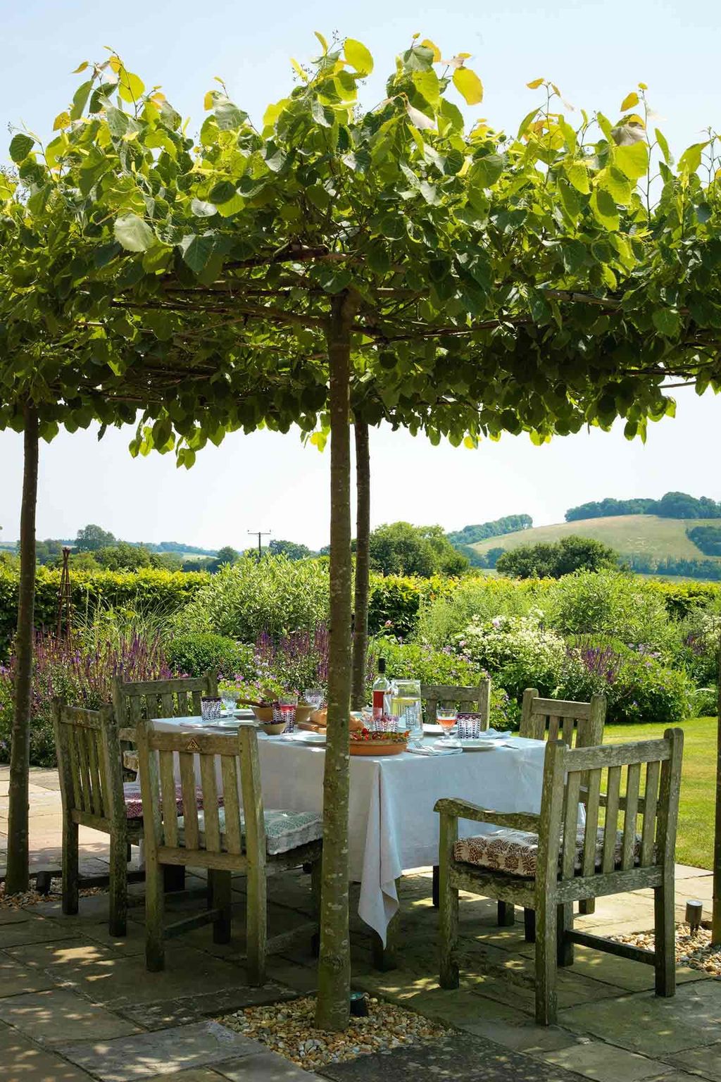 Leafy Canopy Dining  Outdoor Dining Area | Outdoor  Alfresco Dining