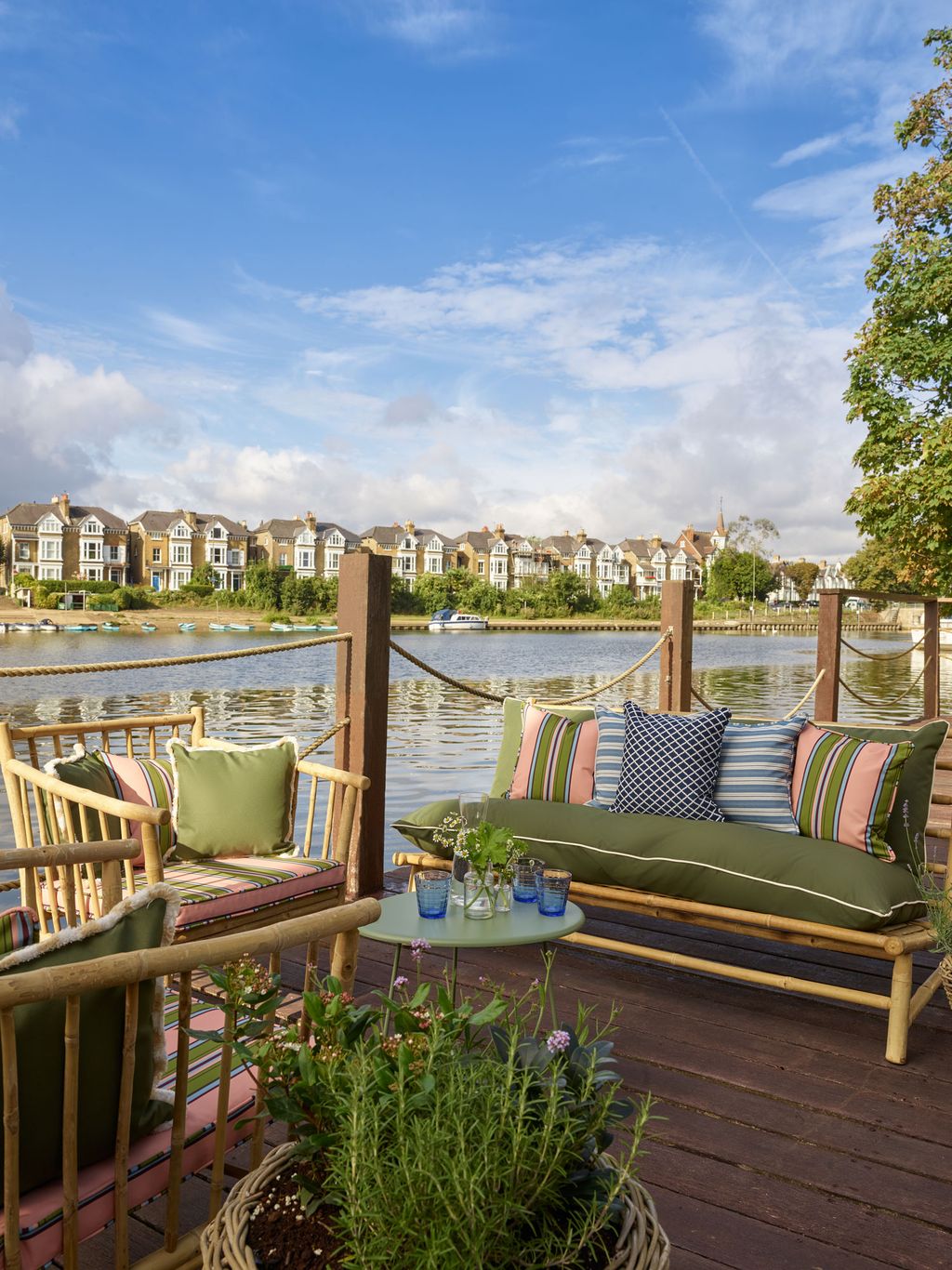 Outdoor drinking in London The Mitre