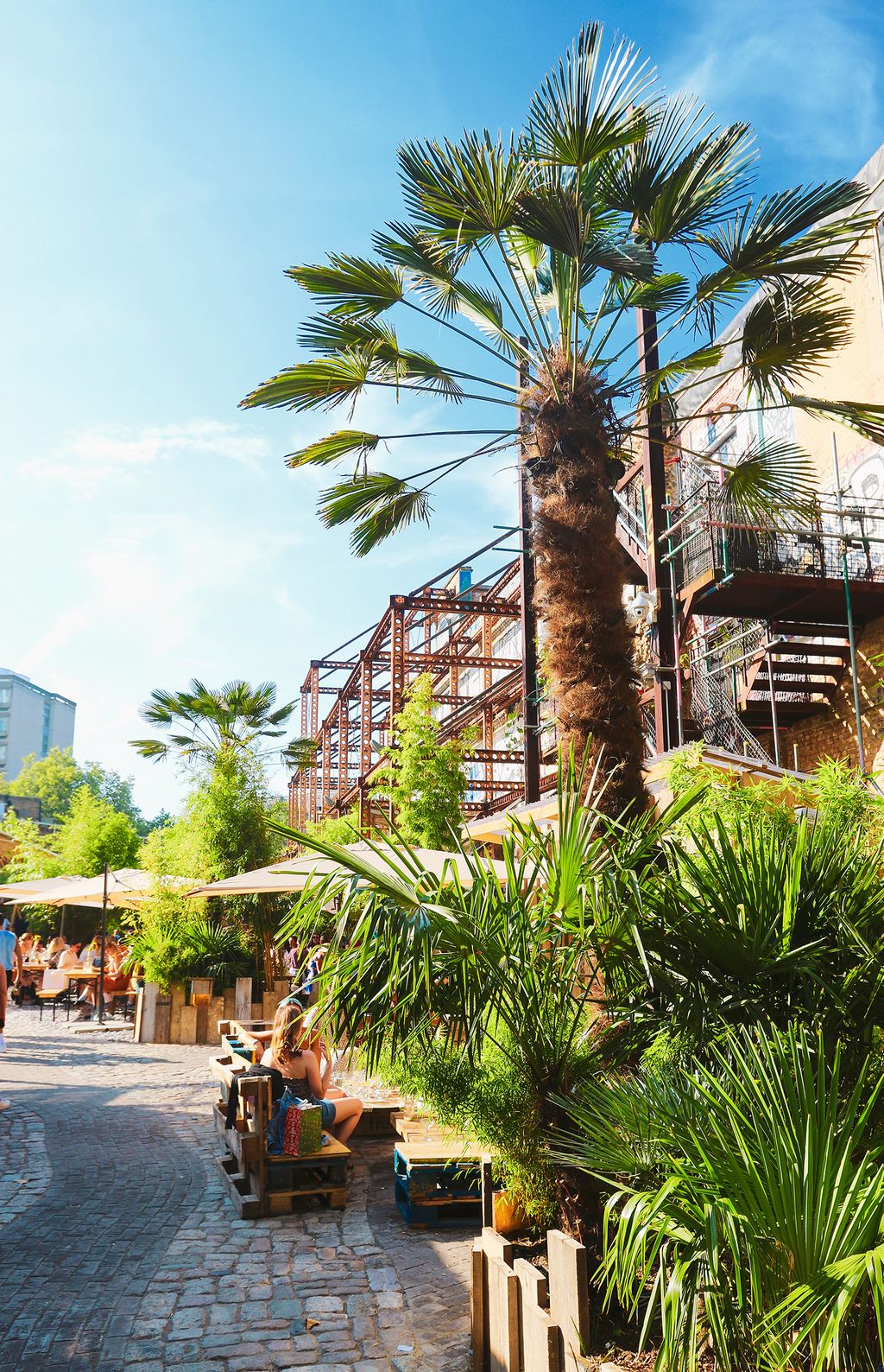 Outdoor drinking in London Mercato Metropolitano