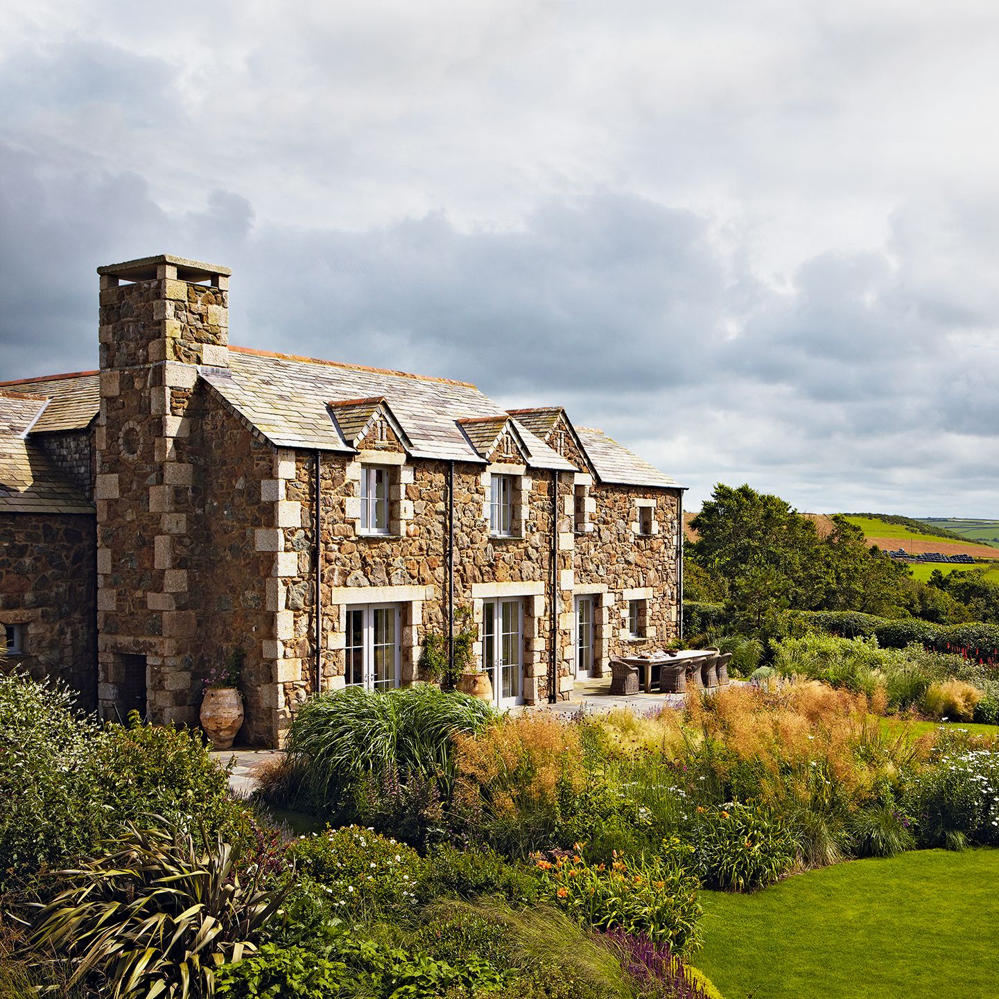 A coastal house in Cornwall with pure, light-filled interiors by Maron Lichtig
