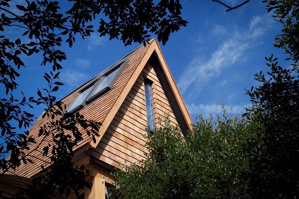 This superb treehouse is the brainchild of designer William Hardie and architect George Clarke created for the latters...