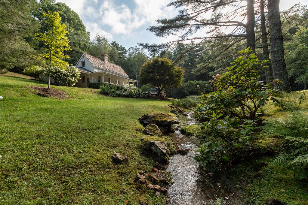 The house is situated in lovely surroundings with ample space for the children to run wild.