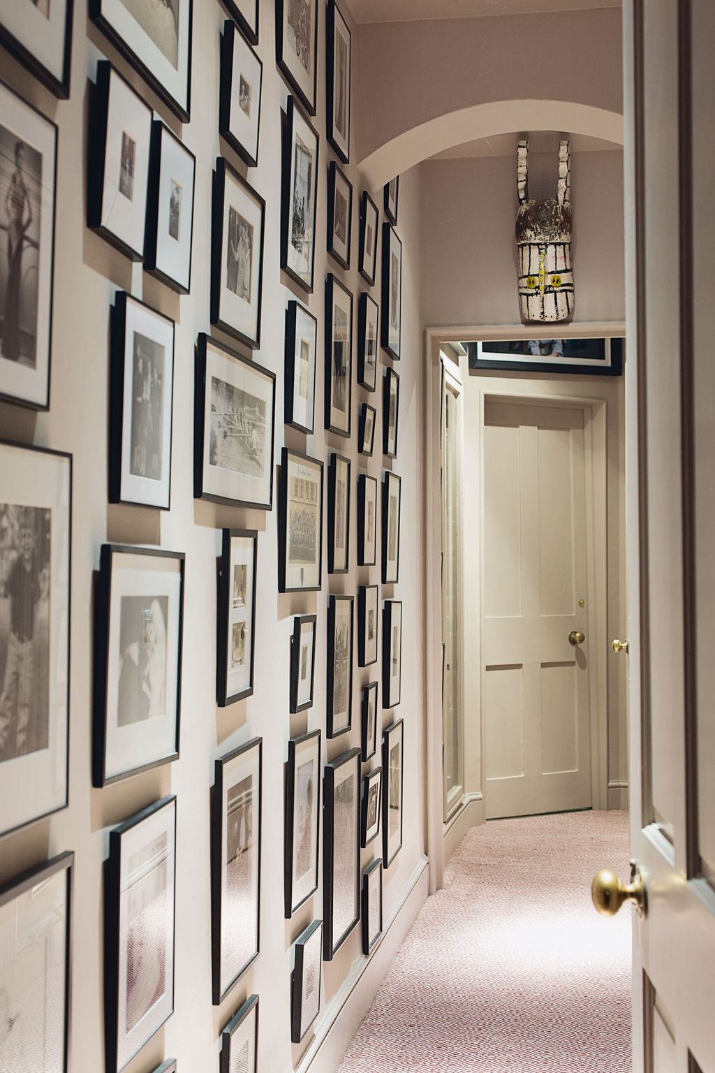 How to hang pictures