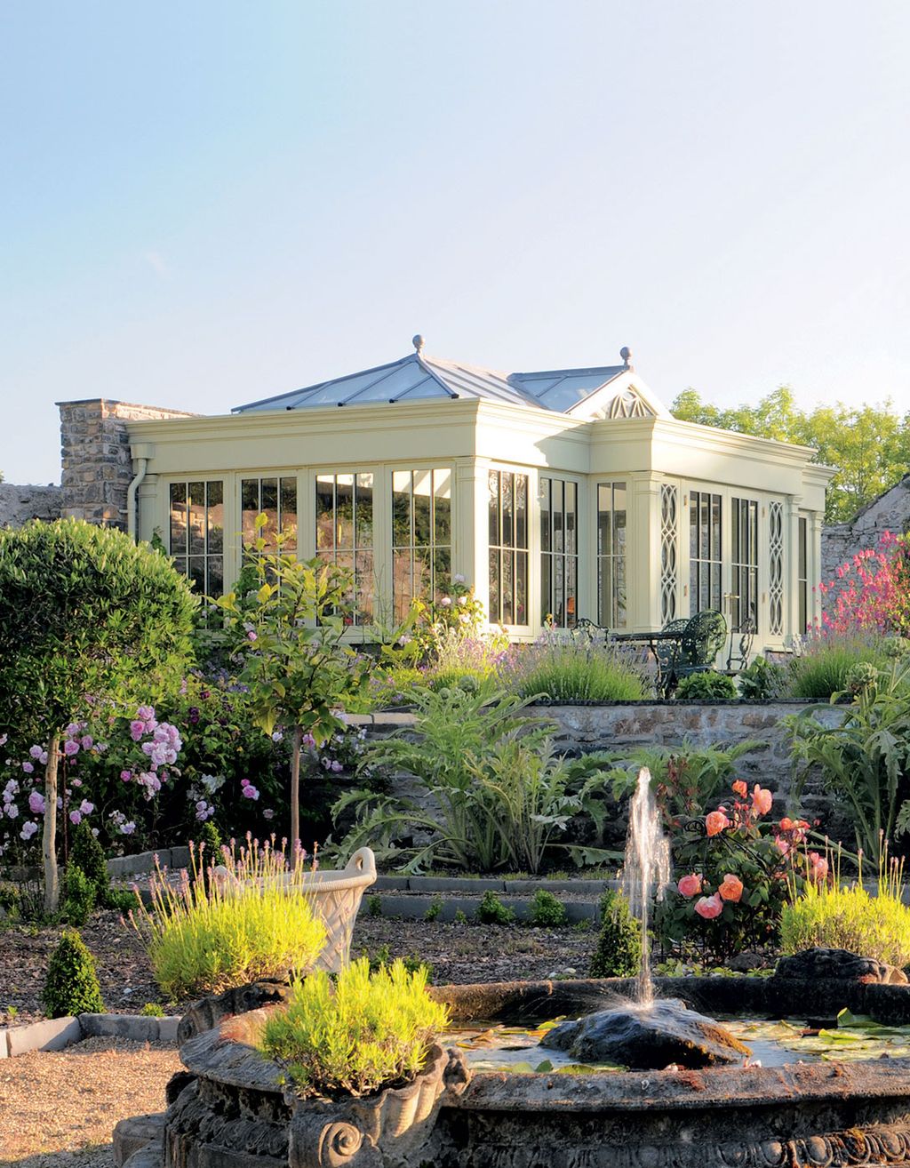 Image may contain Water Outdoors Garden Plant and Grass