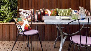 Built in garden furniture with outdoor fabrics