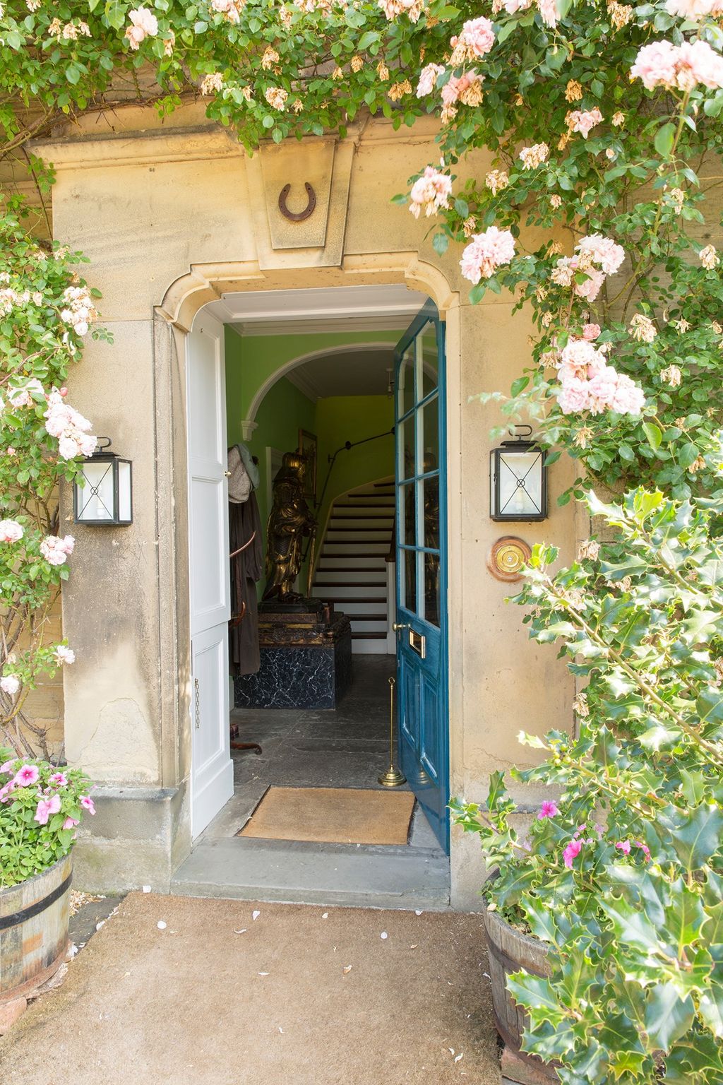 Debo's Door | House Exteriors