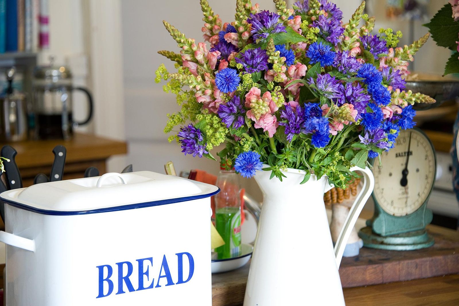 How Royal wedding florist Philippa Craddock fills her house with flowers