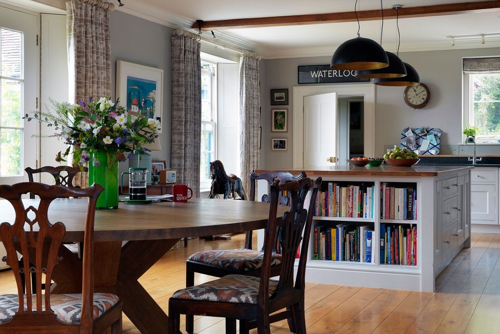 Dining Area with Bookcase Counter | Dining Room Design Ideas