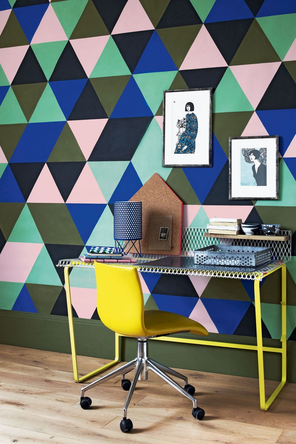 Paint Harlequin Pattern  Feature Wall Ideas  Bedroom  Living Room