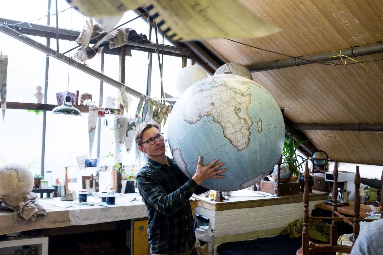 Bellerby Globes Specialist profile by Freude von Freuden