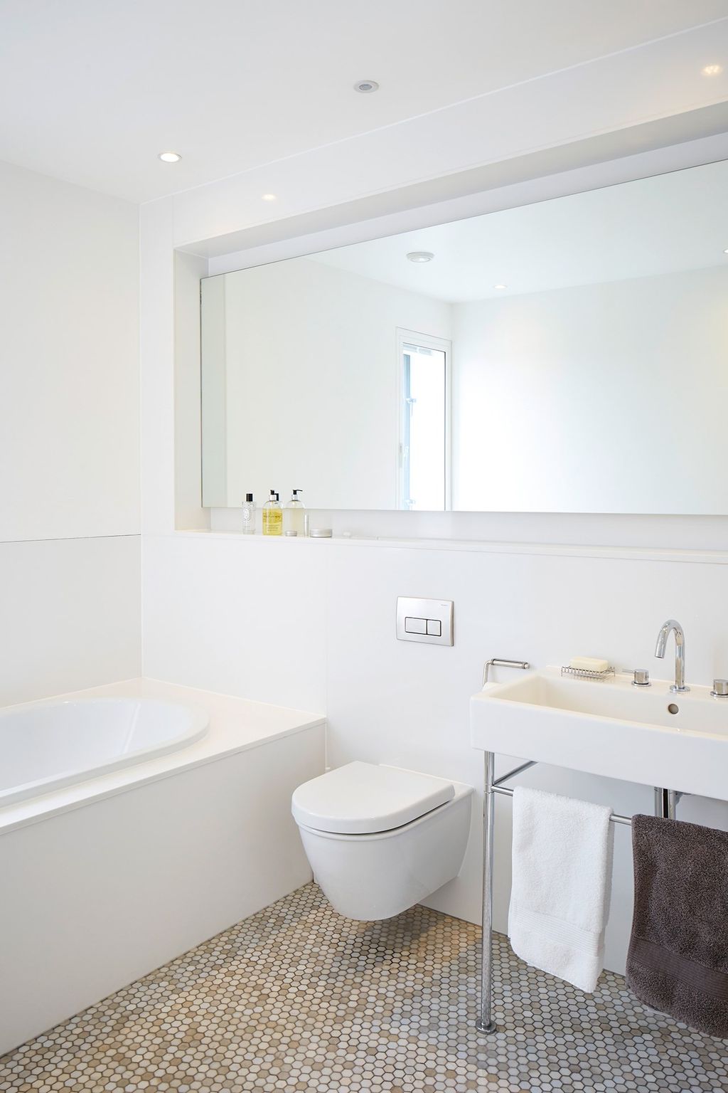 Image may contain Indoors Room and Bathroom