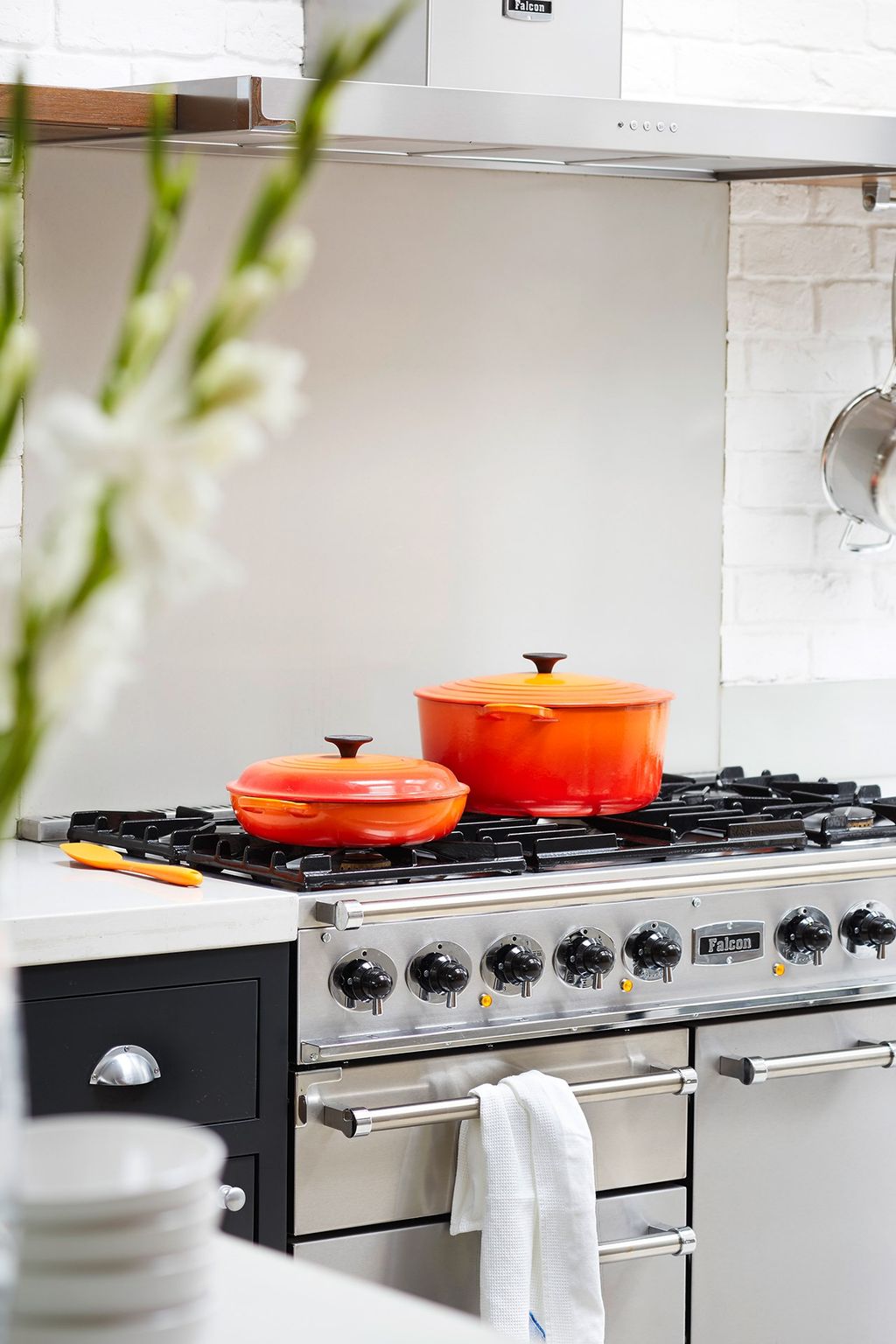 Image may contain Oven Appliance Stove Cooktop and Indoors