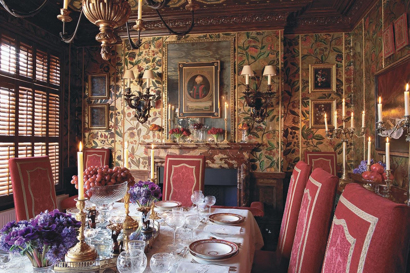 How to decorate with gold and silver