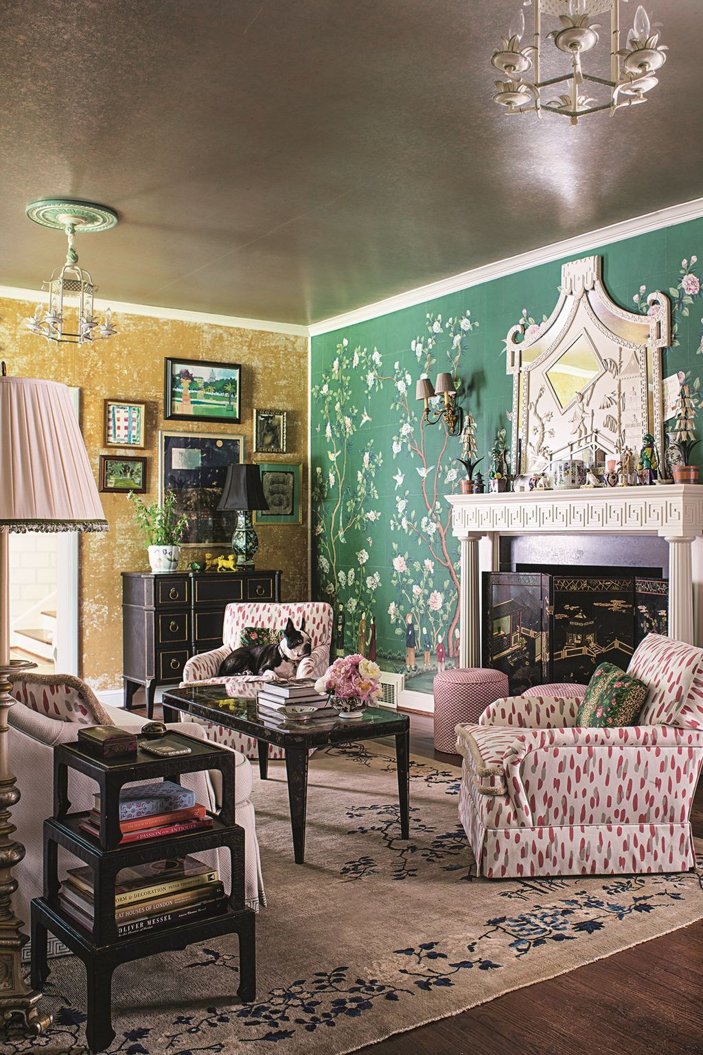 Bright colour and wallpaper living room | Living Room Design Ideas