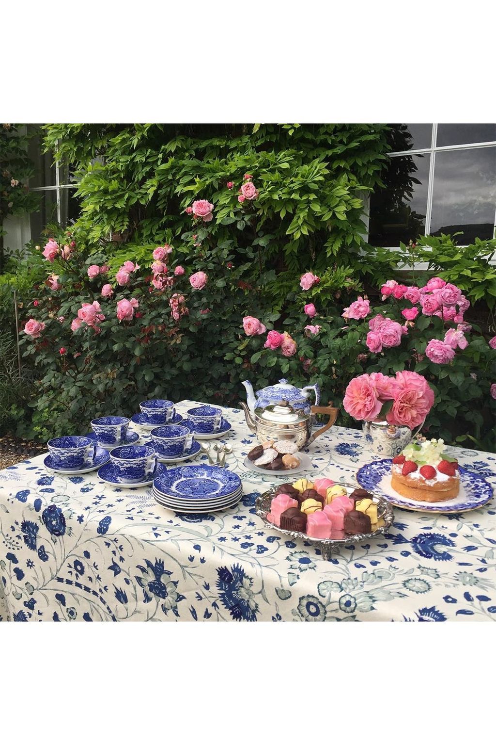 English Garden Tea | Views of the English countryside from Instagram