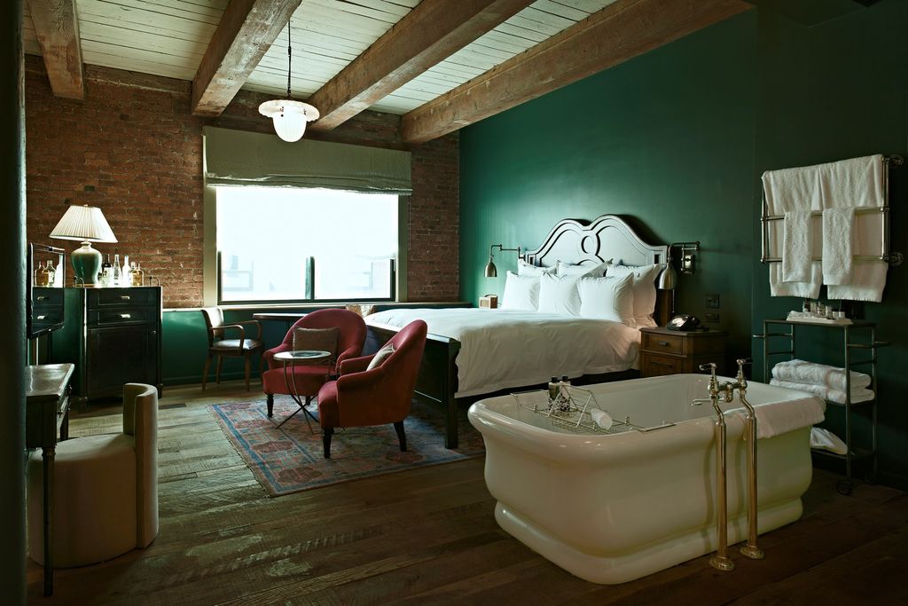 Dark Green Bedroom with Rolltop Bath | Bedroom Ideas