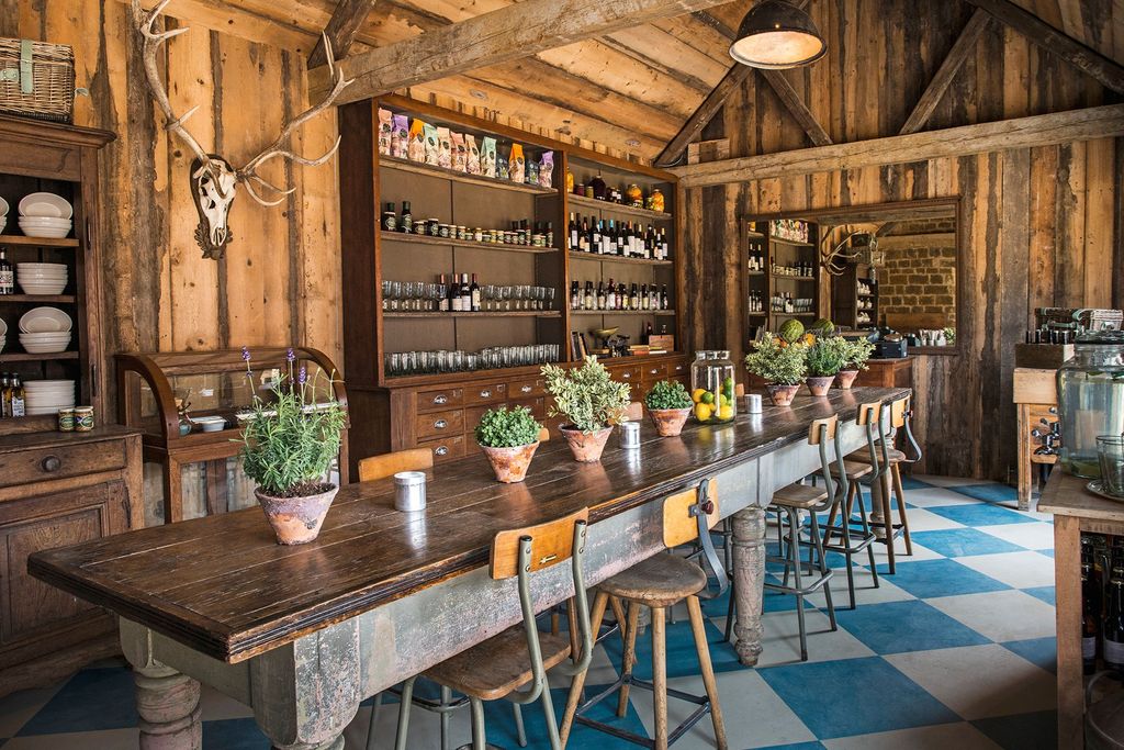 Farmhouse Bar | Soho House | Hotel  Travel