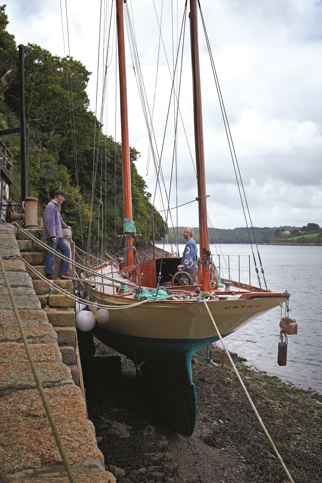 Patna Yacht  At Home Katie Fontana Houseboat | Real Homes