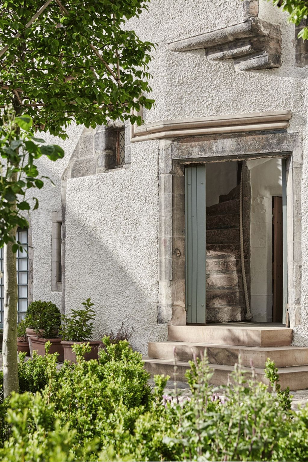 Doorway Lamb's House in Leith | Real Homes