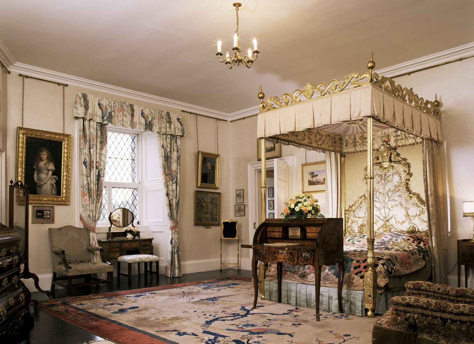 The Queen Mother's bedroom at Glamis