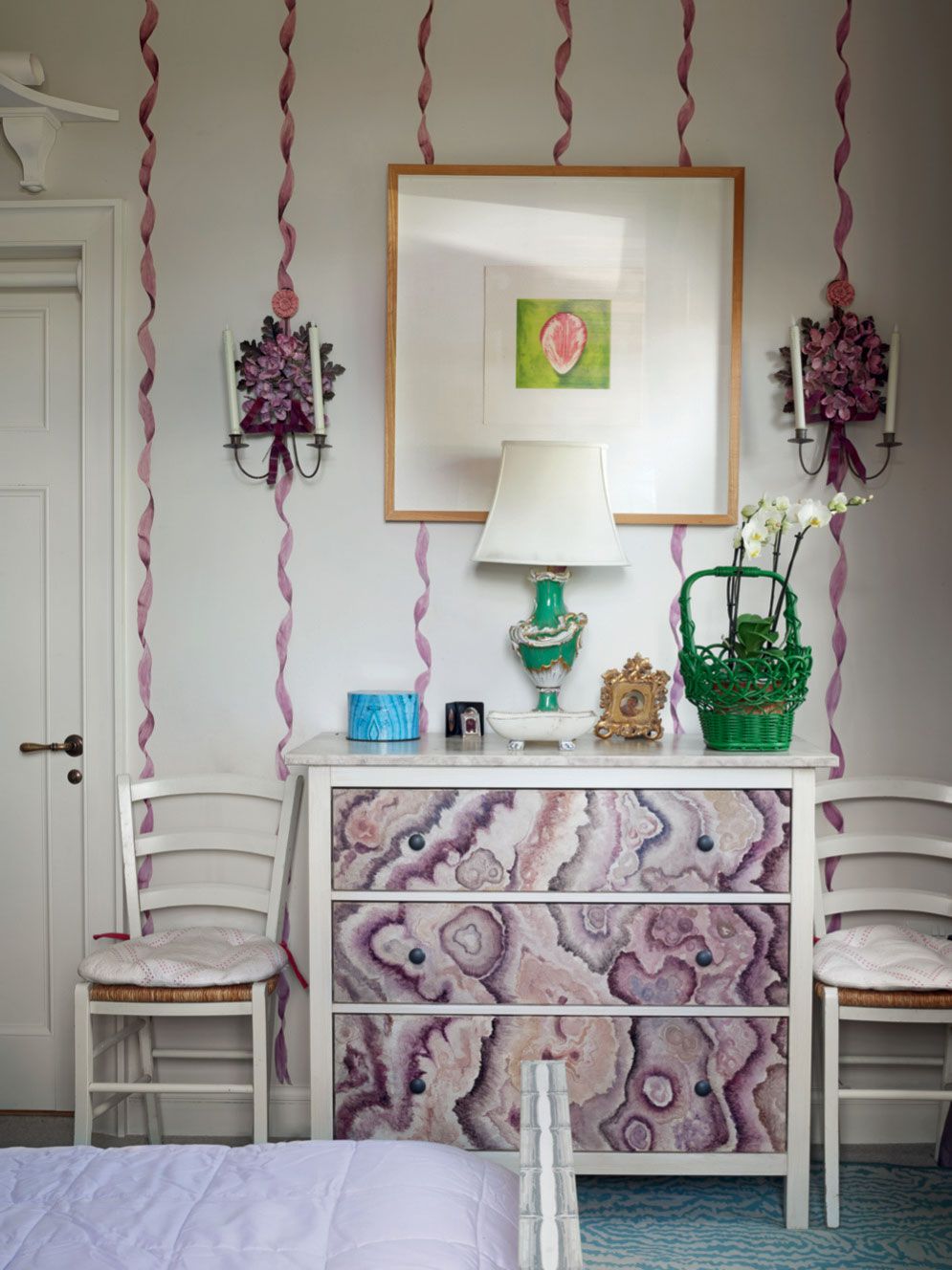 Image may contain Interior Design Indoors Furniture Room and Living Room