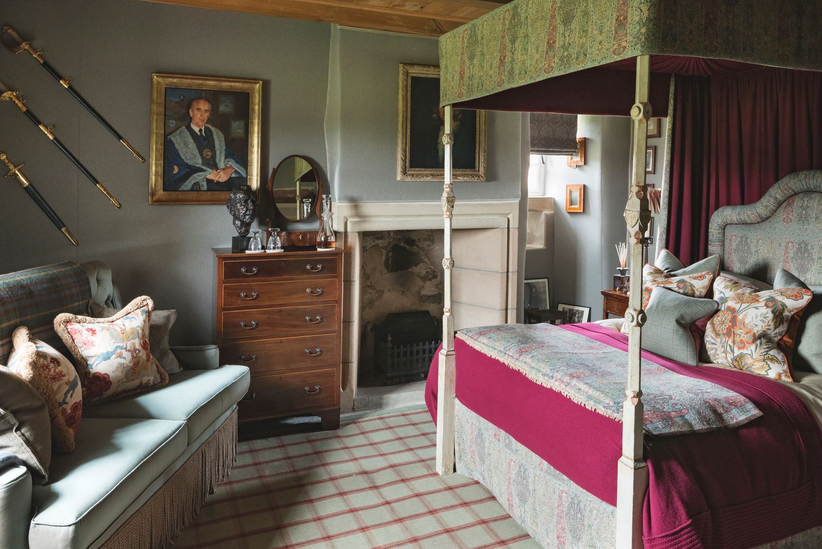 Image may contain Furniture Indoors Room Bedroom Interior Design Bed Human Person Living Room Flooring and Cabinet