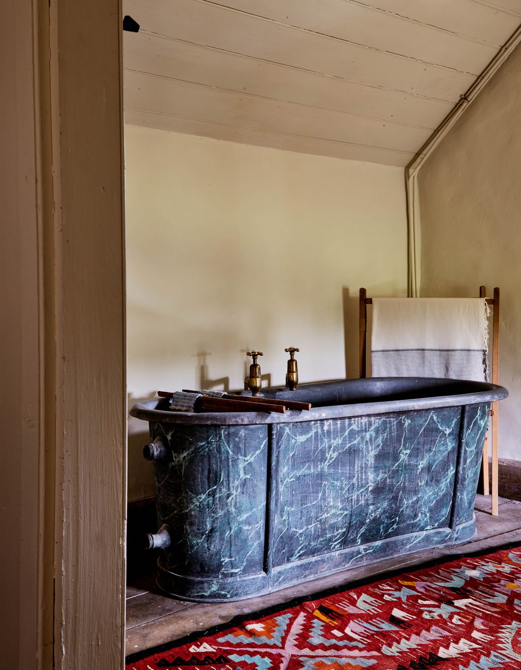 Image may contain Tub and Bathtub